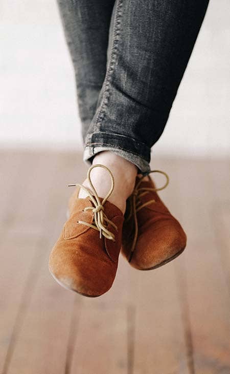 Female Feet Shoes Laces | How To Clean Suede Shoes Step By Step - Care &Amp; Storage Tips Female feet shoes laces
